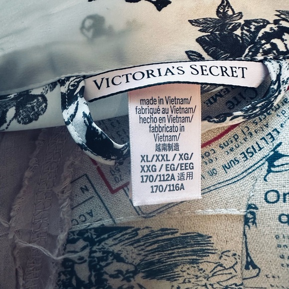 NWOT Beautiful Victoria Secret Kimono Style Robe. Size: XL/XXL - Picture 7 of 7